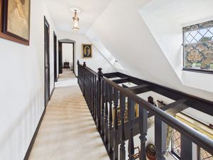 GALLERIED LANDING- click for photo gallery